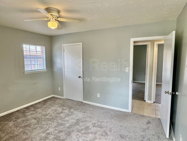 Building Photo - 3022 Montwood Dr