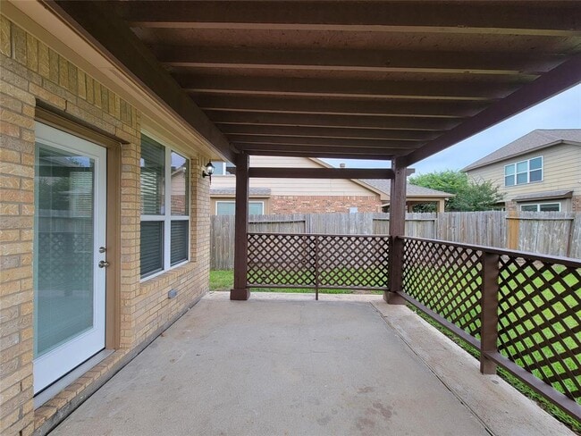 Building Photo - 21422 Beverly Chase Dr