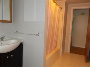 Building Photo - 29 Holmeslea Ct