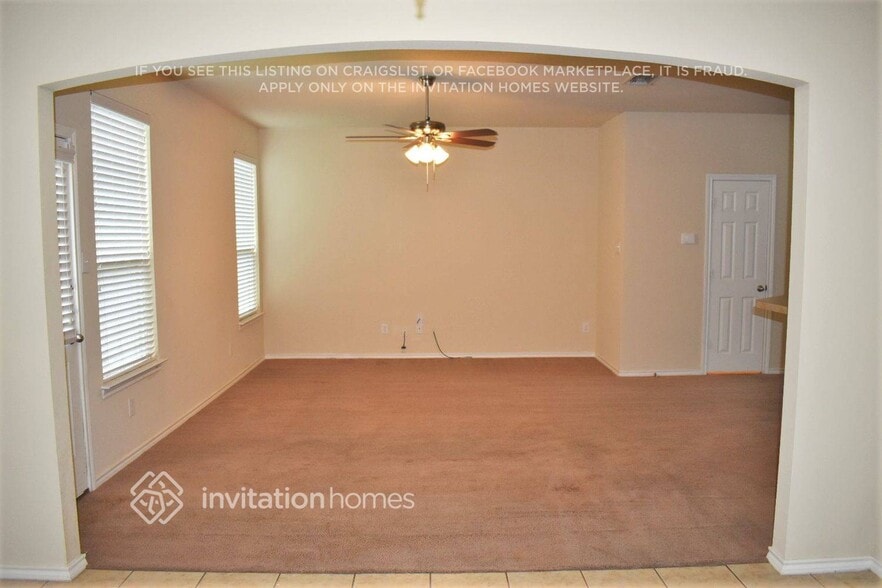 Building Photo - 5544 Thunder Bay Dr