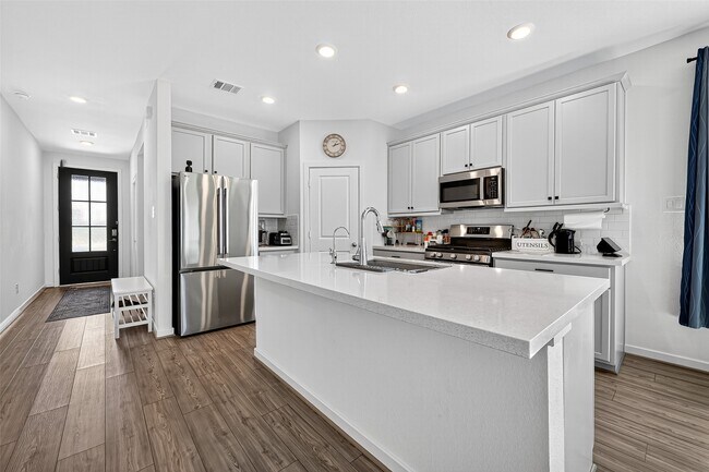 Building Photo - 9703 Arrigoni Creek Dr