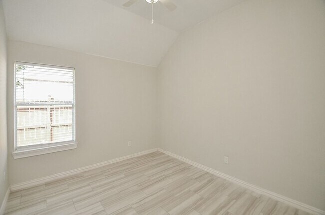 Building Photo - 20211 Canyon Ridge Ct