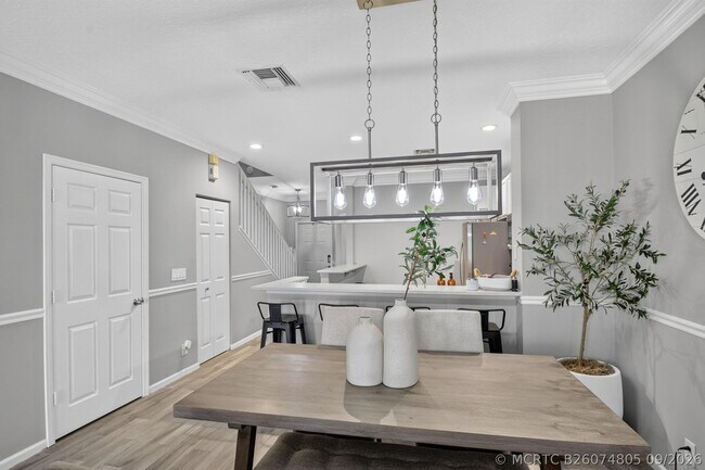 Building Photo - 8093 Briantea Dr