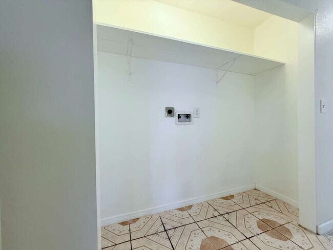 Building Photo - 8462 Zamora Ave