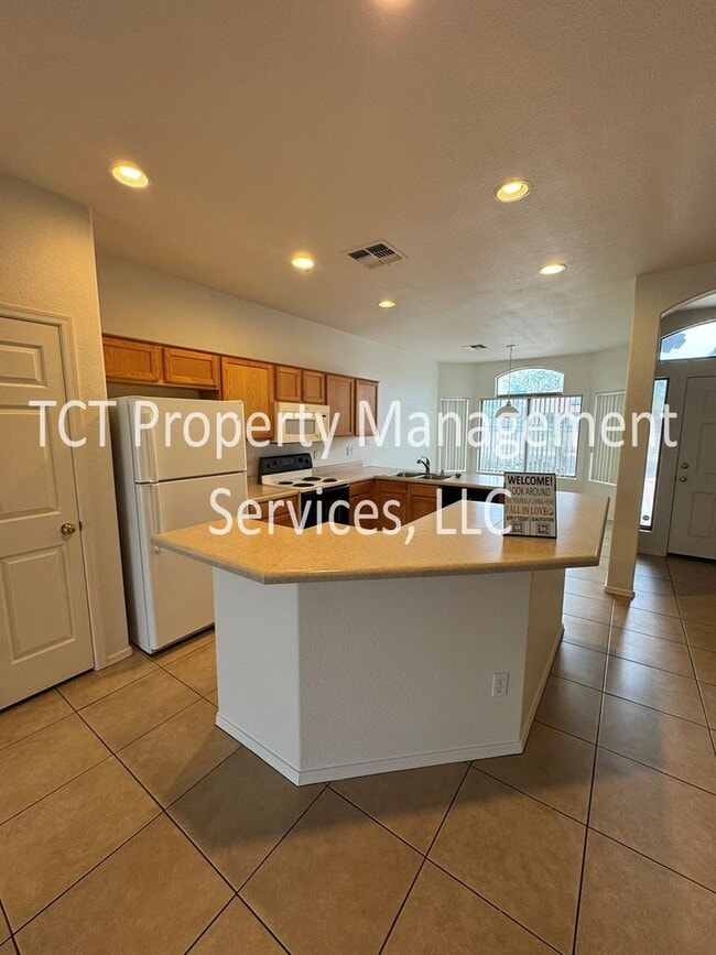 Building Photo - Wigwam Creek South Beautiful 3 bed/2 bath home