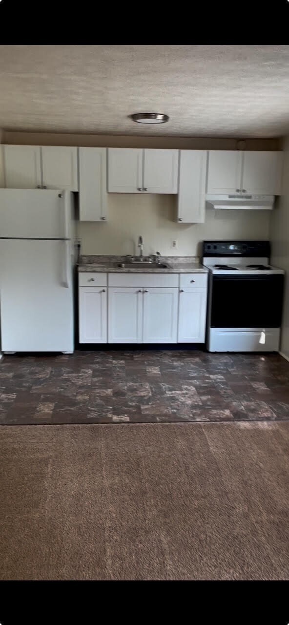 Building Photo - 7554 Victor Mendon Rd