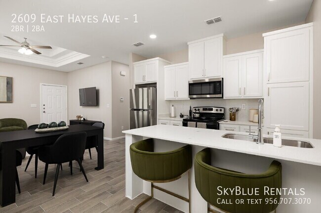 Building Photo - 2609 W Hayes Ave