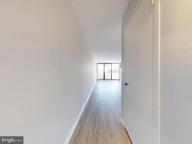 Building Photo - 5911 Edsall Rd