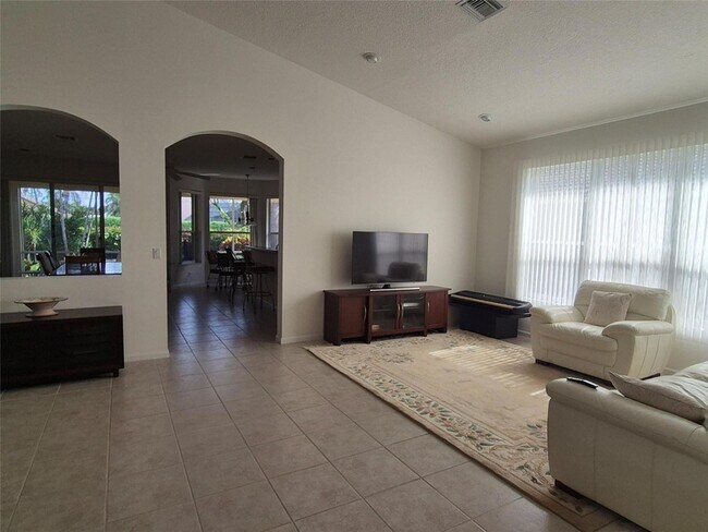 Building Photo - 12752 Coral Lakes Dr