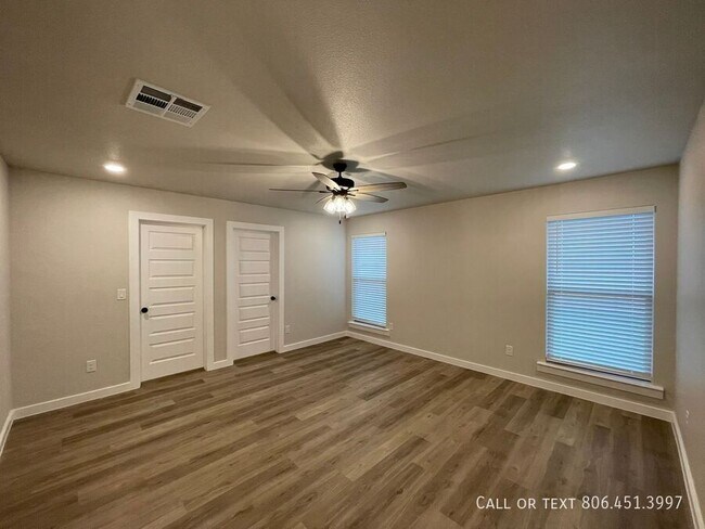 Building Photo - 3020 140th St