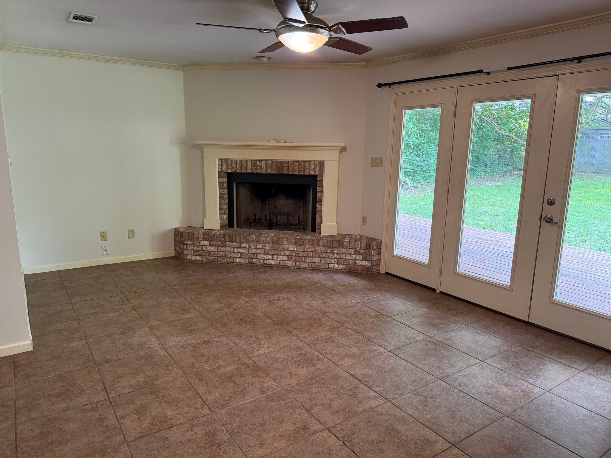 Building Photo - 6805 Sandpiper Dr