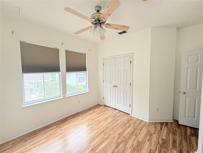 Building Photo - 902 Waterside Dr