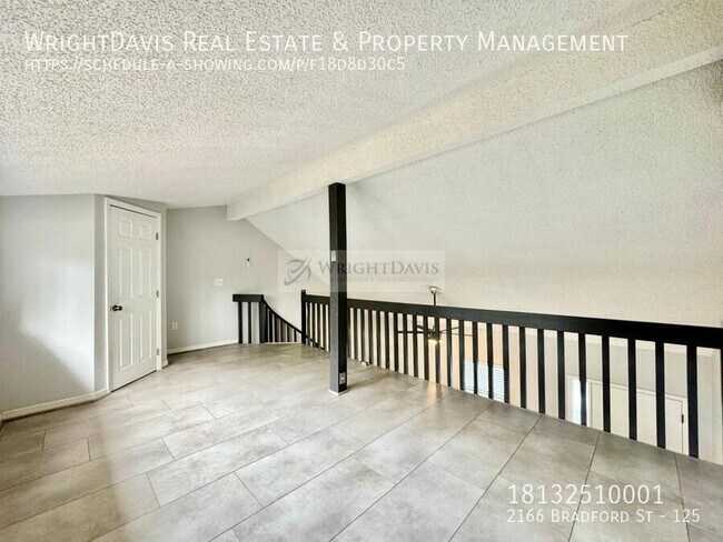 Building Photo - 2166 Bradford St