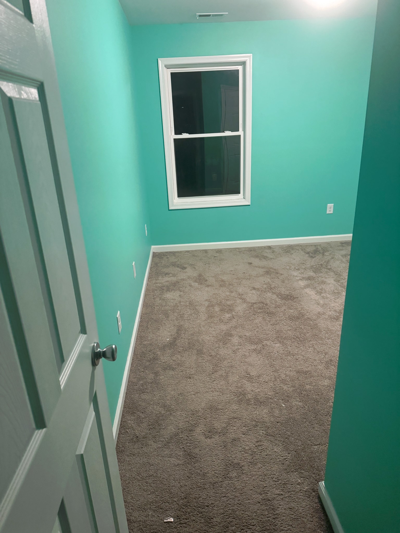 Building Photo - 713 Hemlock Ave