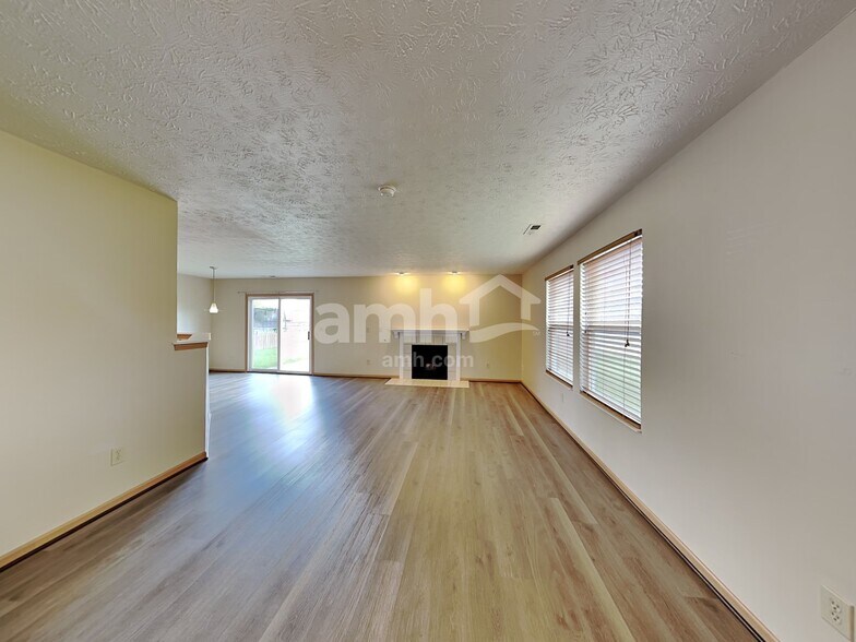 Building Photo - 7474 Heaton Cir