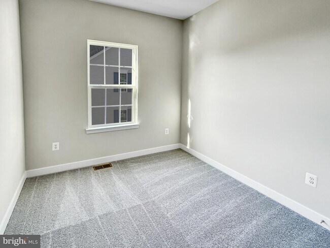 Building Photo - 1785 Atlas Dr