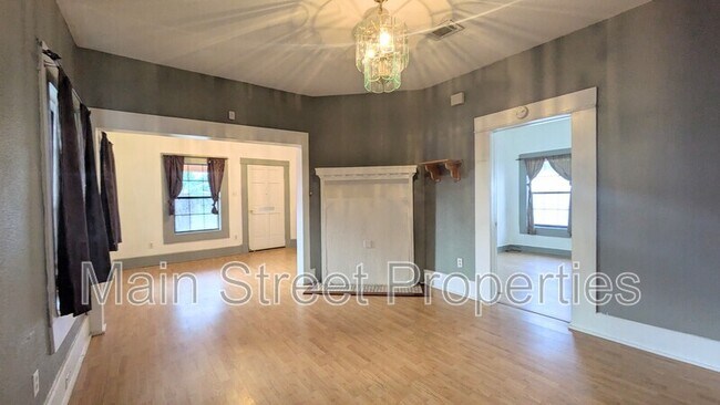 Building Photo - 1014 W Gregory St