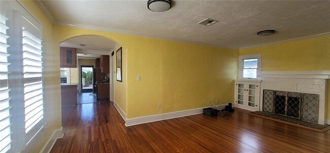 Building Photo - 3026 Burlington Ave N