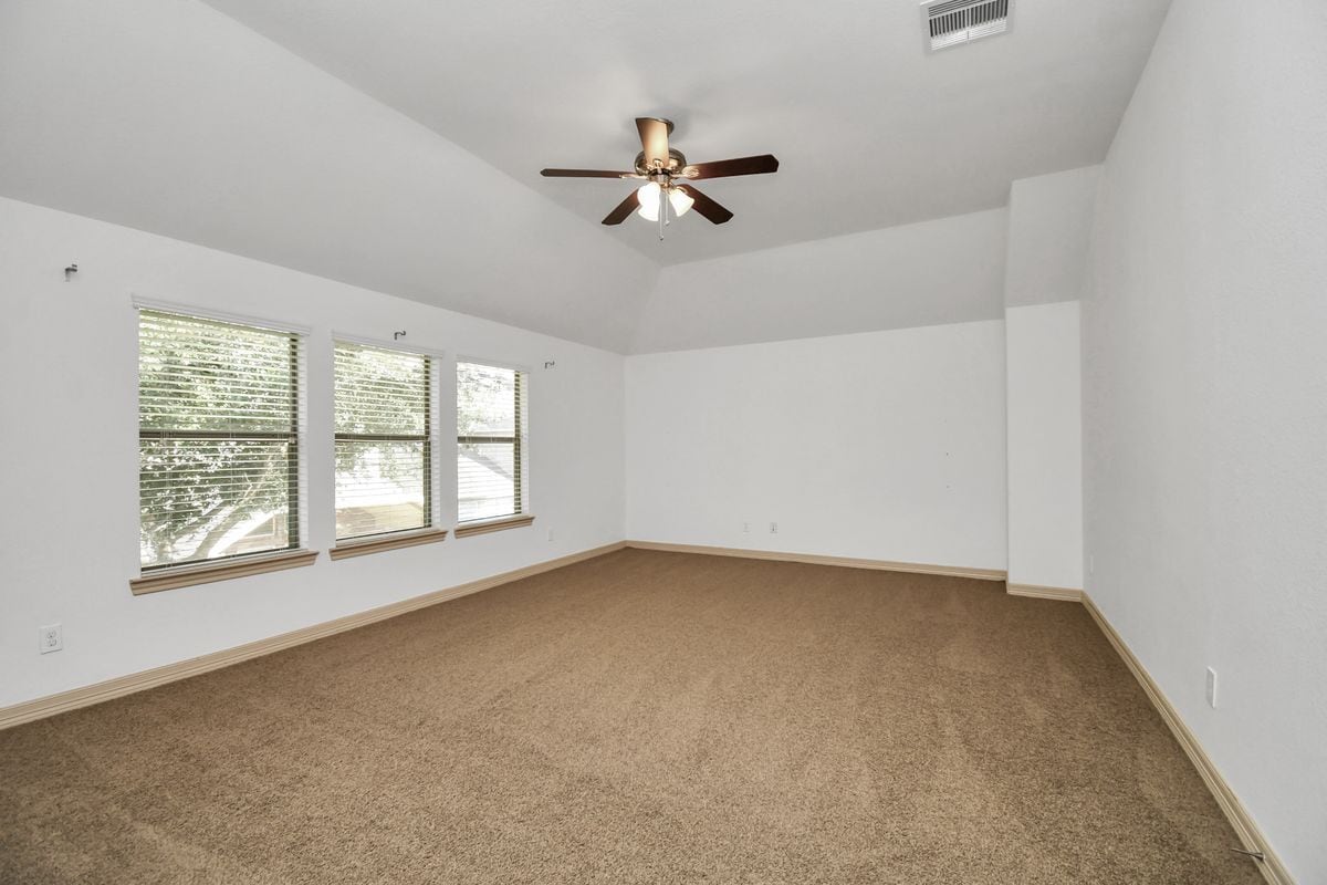 Building Photo - 11010 Riggs Mill Ln