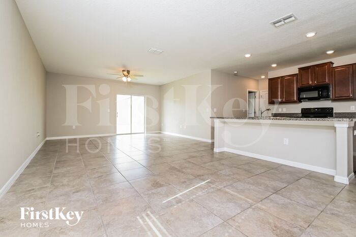Building Photo - 17205 Beach Buttercup Pl