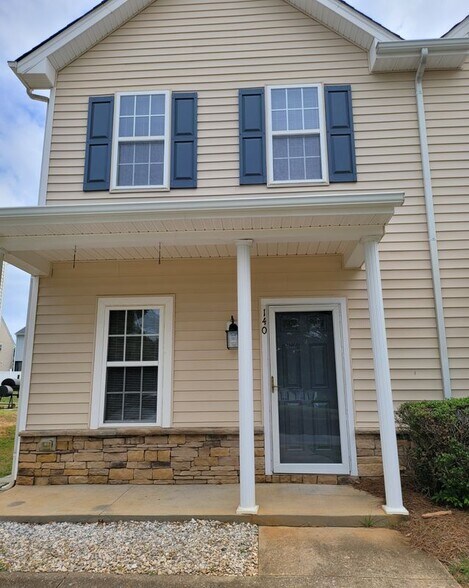 Primary Photo - 140 Winslow Ln