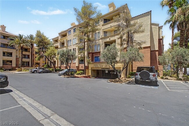 Building Photo - 260 E Flamingo Rd