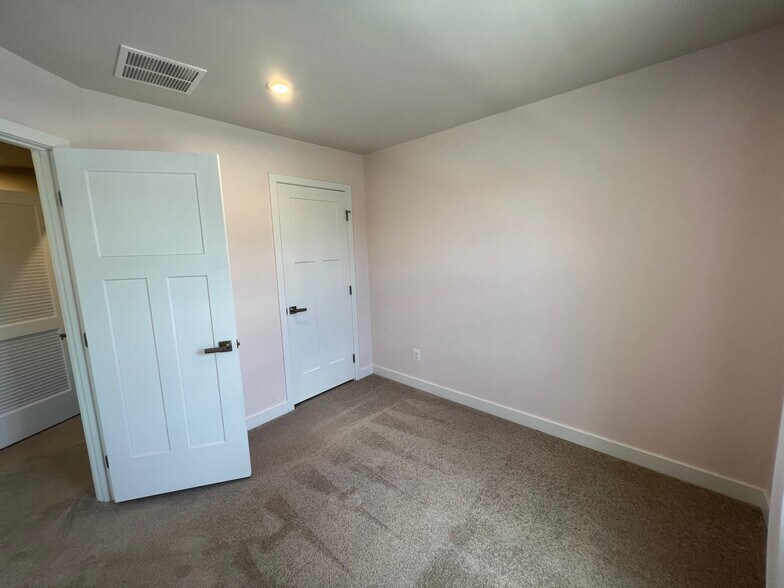 Building Photo - 1903 Spearfish Ct