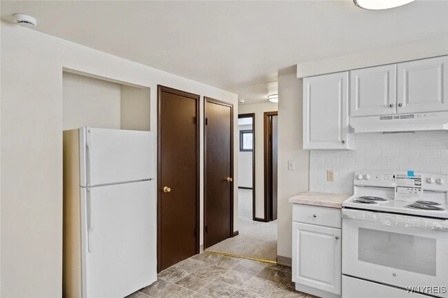 Building Photo - 335 Sundridge Dr
