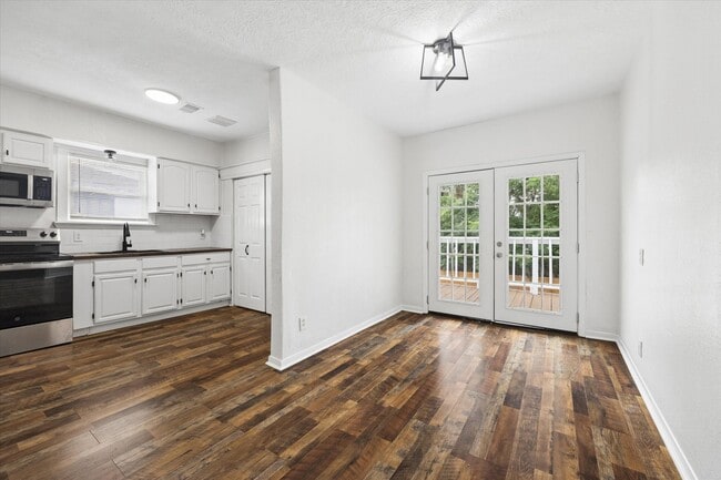 Building Photo - 2701 Truxillo St