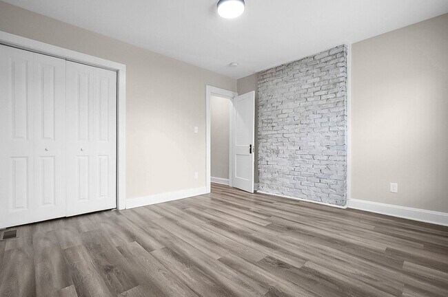 Building Photo - 322-324 Woodland Ave