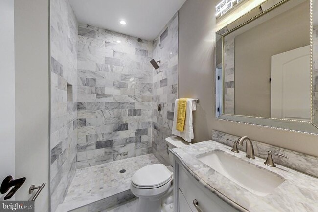 Building Photo - 3104 Sleepy Hollow Rd