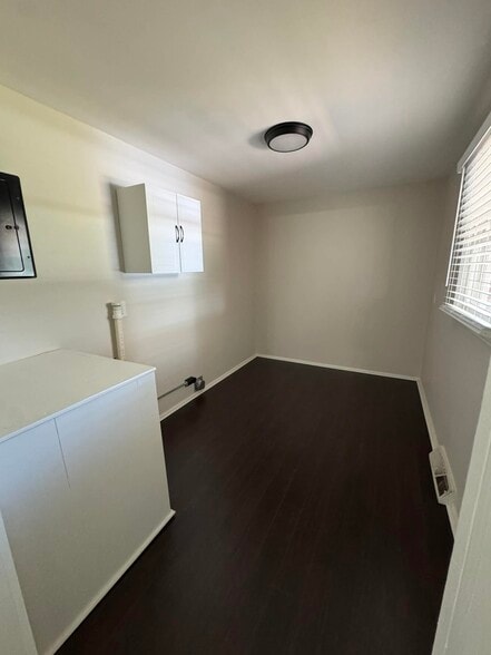 Building Photo - 148 Westhaven St