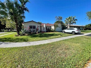 Building Photo - 10400 NW 5th Ct