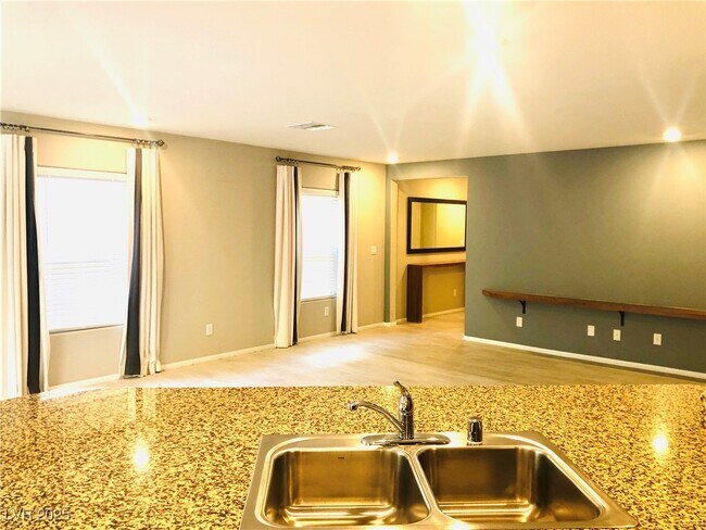 Building Photo - 7108 Adrian Peak St