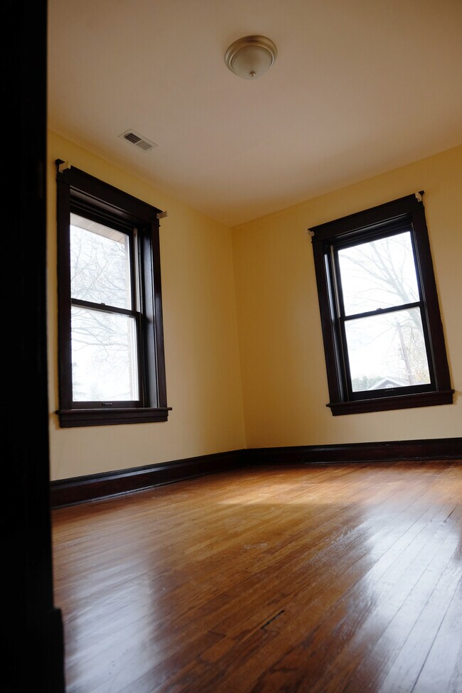 Bedroom 1 - 1905 Forest Ave