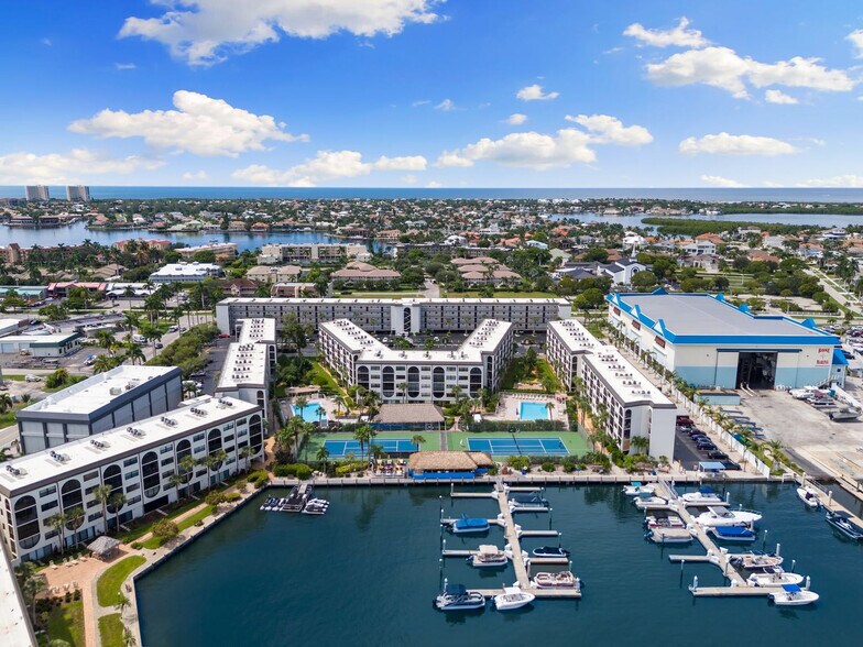 Building Photo - 1011 Anglers Cove