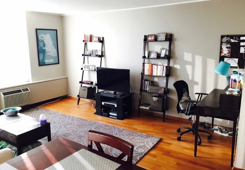 Building Photo - 70 W Burton Pl