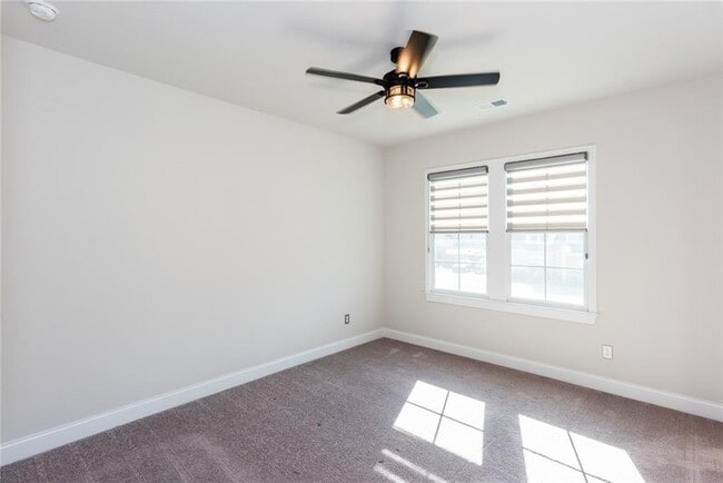 Building Photo - 5015 Montes Ln