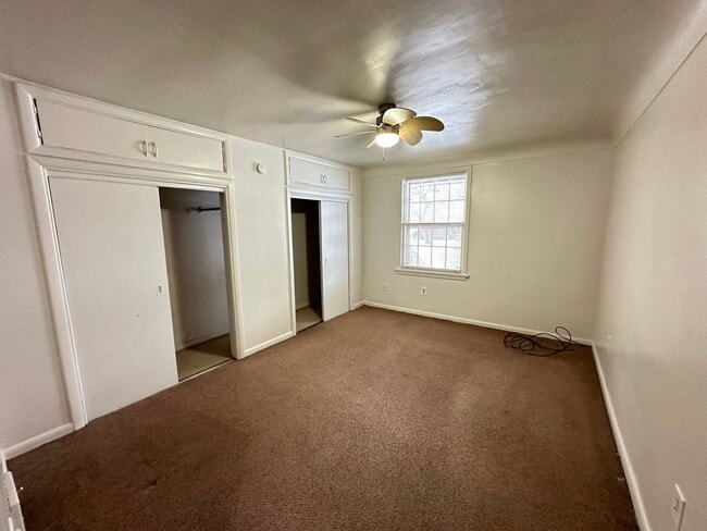 Building Photo - 1102 Napoleon Rd