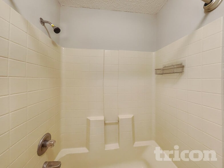 Building Photo - 7650 Ginder Ct