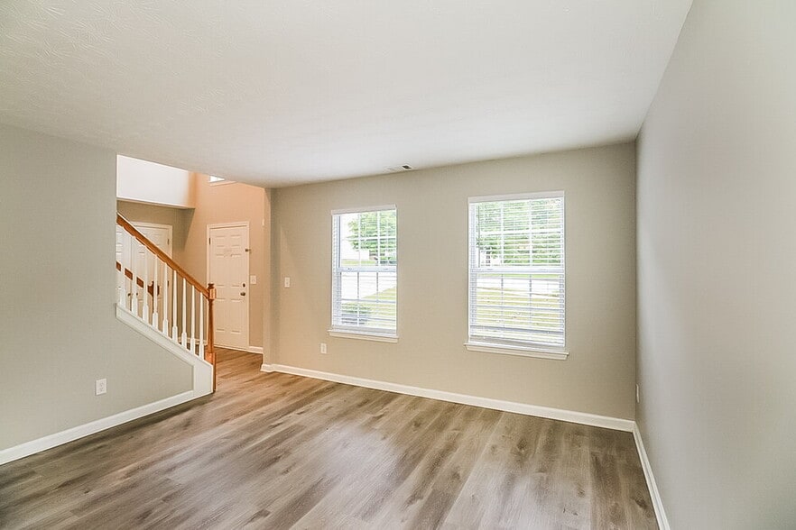 Building Photo - 51 Belmont Park Ln