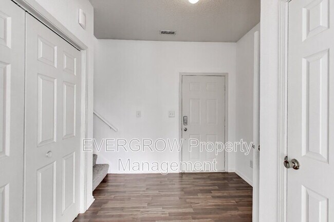 Building Photo - 7139 Kimble Dr