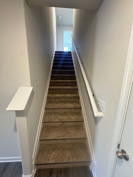 Building Photo - 914 W Sumter St