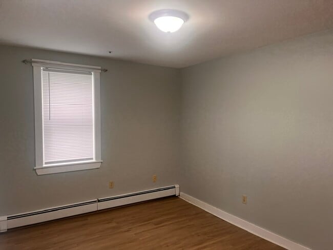 Building Photo - 39 Saint Thomas St