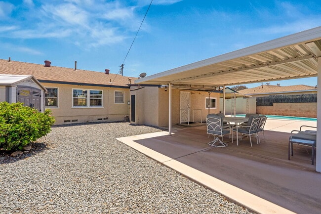 Building Photo - A San Diego Home with a Pool? Yes please!