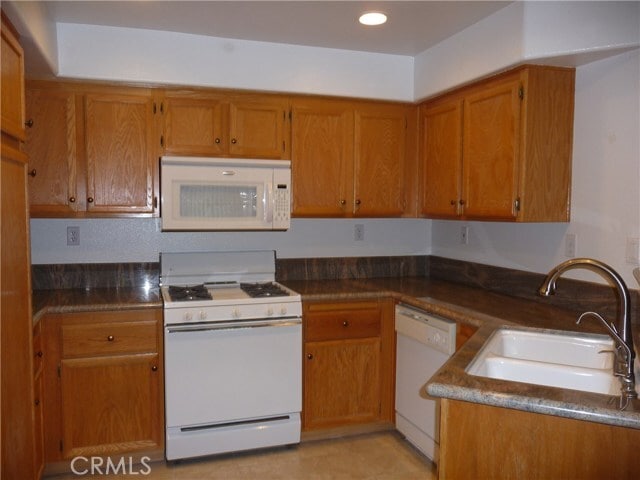 Building Photo - 25154 Via Azul