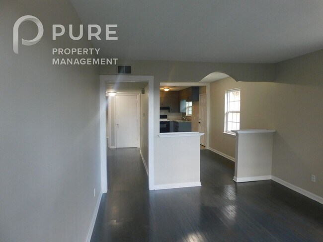 Building Photo - 2028 Progress St