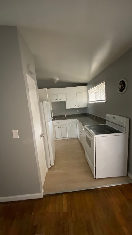 Building Photo - 1489 S Columbian Way
