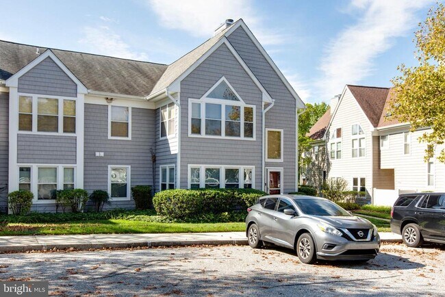 Building Photo - 7764 Mayfair Cir