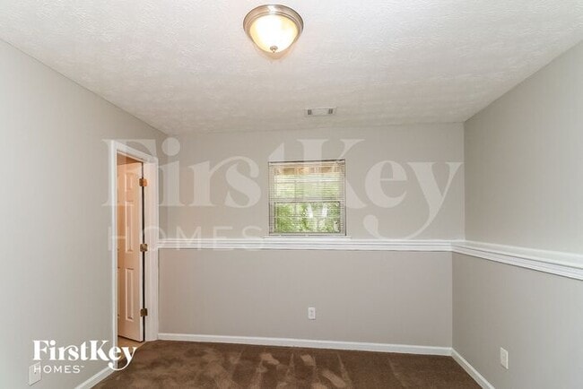 Building Photo - 5514 Chestnut Creek Ln